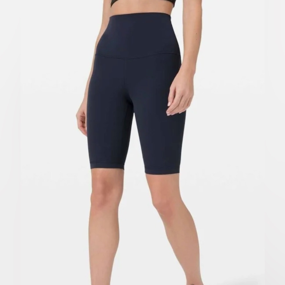 NWT Lululemon super high rise 10” short true navy size 0
